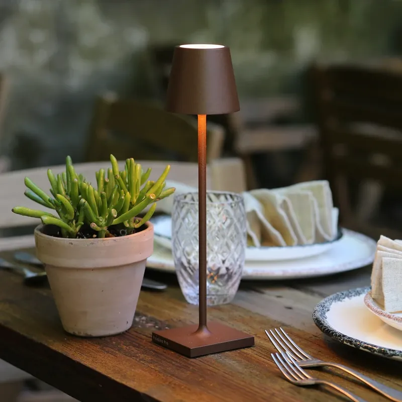 Zafferano LED tafellamp op batterijen Poldina micro, roestbruin, IP65 Seizoensaanbieding