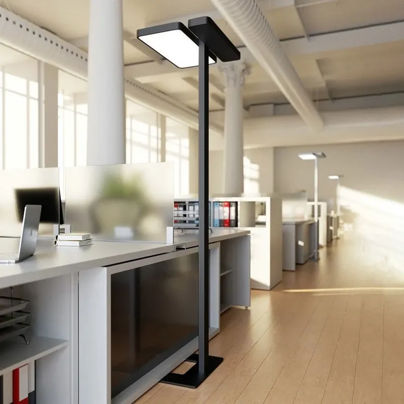 Superprijs Arcchio kantoor vloerlamp Aila, zwart, daglichtsensor