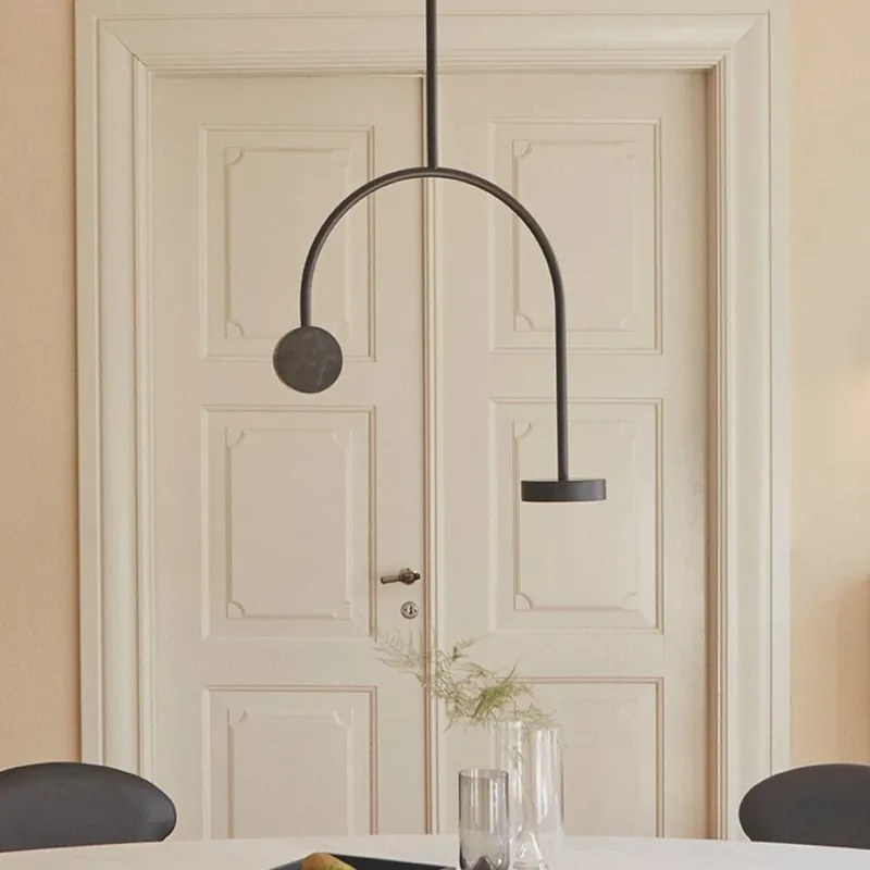 Bestseller Hanglamp AYTM Grasil LED, zwart, marmer, hoogte 97 cm