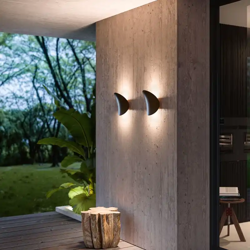 Alba LED wandlamp, zwart, aluminium, IP20, 3.000 K Voordeelprijs