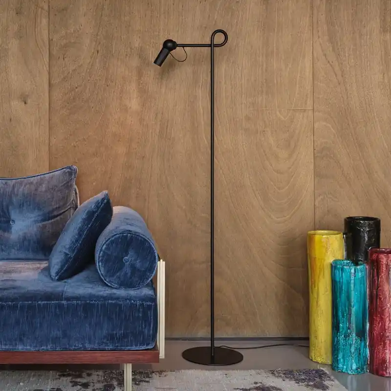kdln LED vloerlamp Bird, zwart, 126 cm, metaal, dimbaar Dagaanbieding
