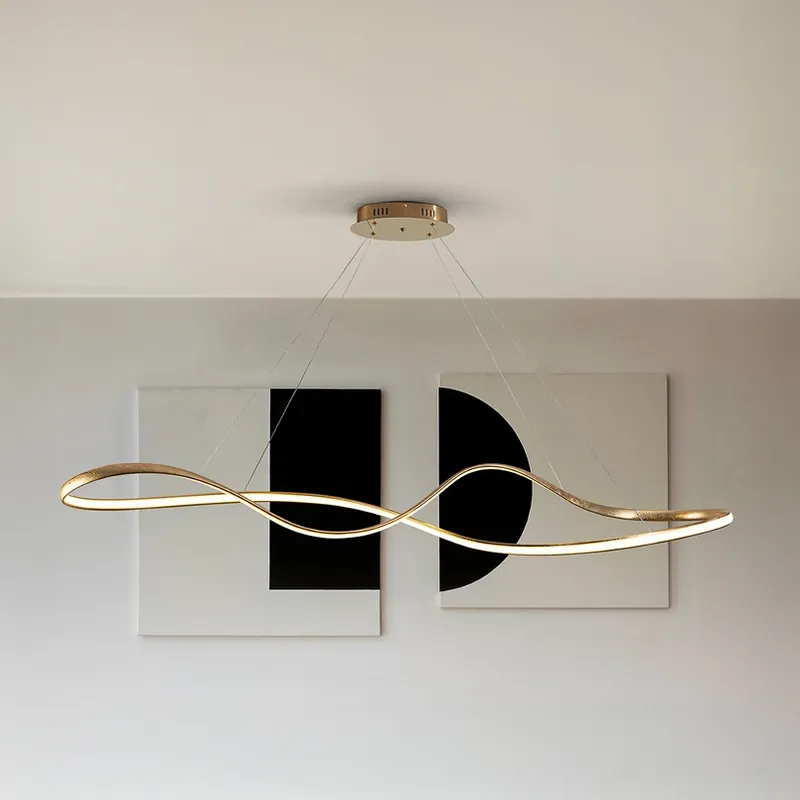 Koopje LED hanglamp Lia, goudkleurig, CCT, afstandsbediening, metaal