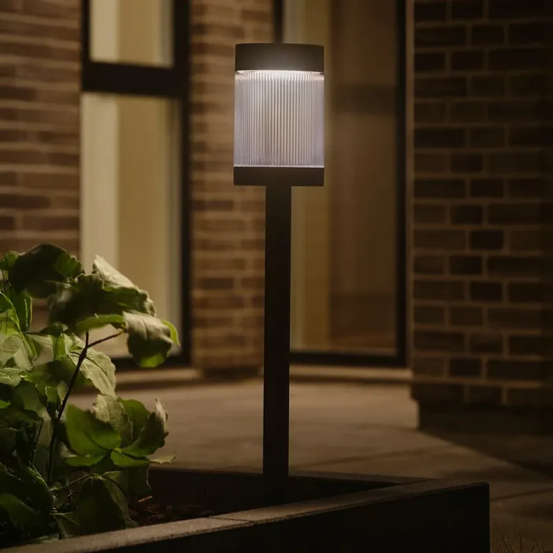 Direct Beschikbaar Solar tuinpadverlichting Coupar, zwart, aluminium, IP44