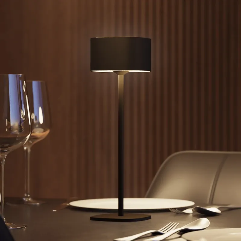 Calex LED tafellamp op batterijen Serino, zwart, aluminium, 2.700 K Laatste Kans
